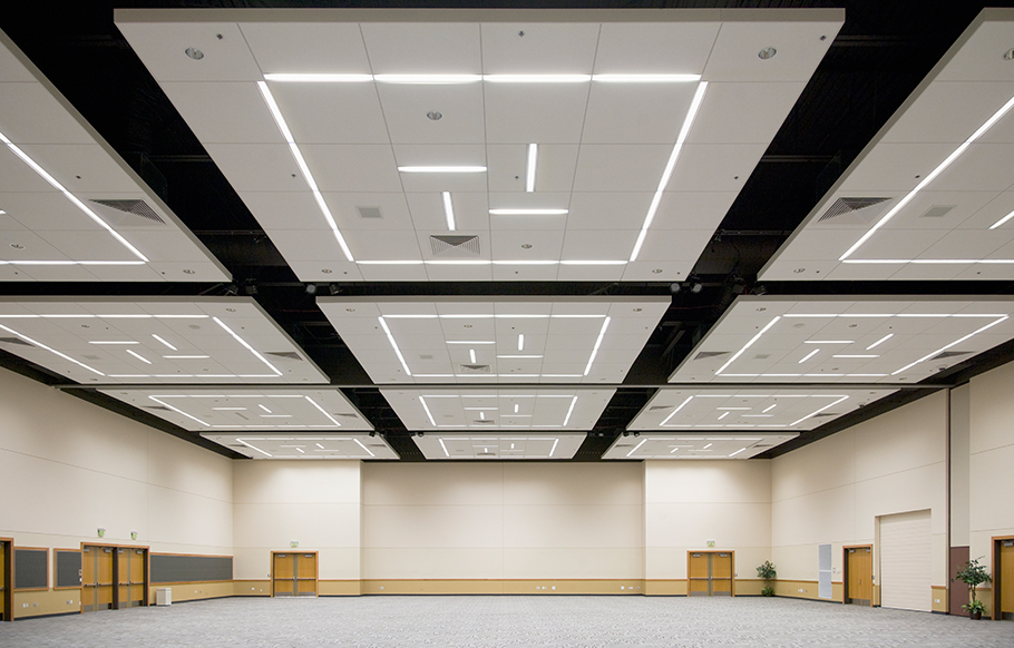 อุตสาหกรรมฝ้าเพดานแบบครบวงจรนำเสนอการออกแบบอันชาญฉลาดเพื่อยกระดับประสบการณ์ในบ้าน